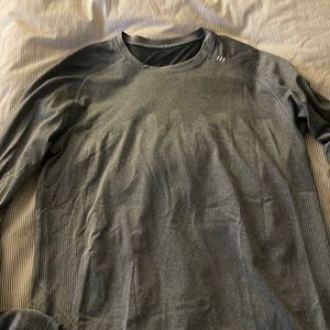 Gray long sleeve shirt